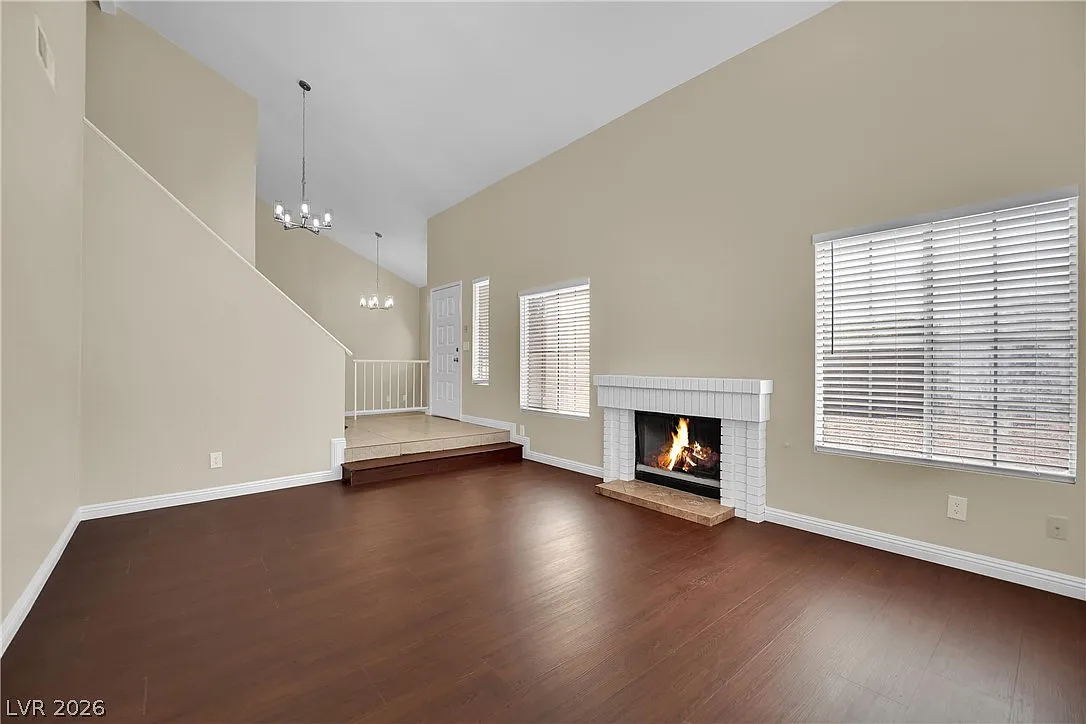 4 bed, 2.5 bath, 2165 sqft, $2,350 — Photo 4