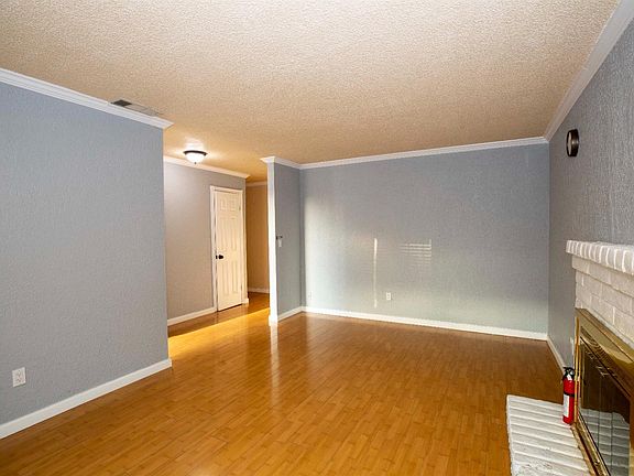 5th image of 9326 Eaglepoint Ln