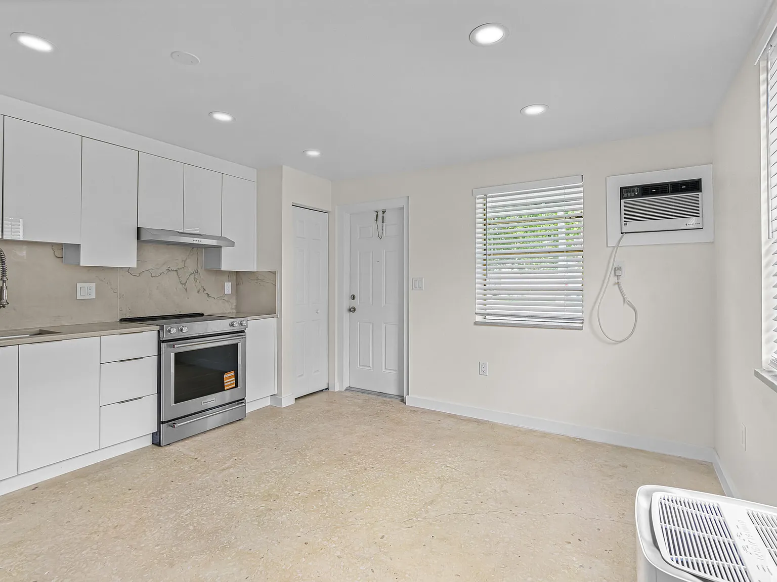 1 bed, 1.0 bath, 471 sqft, $1,600 — Photo 3
