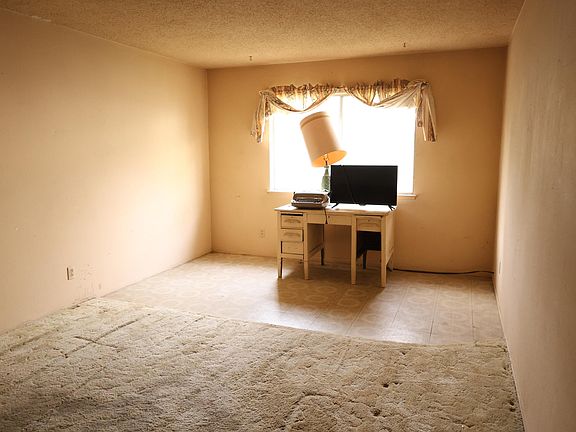 5th image of 102 Granite Street