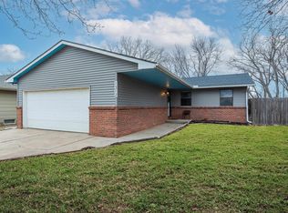1312 E Peach Ave, Haysville, KS 67060
