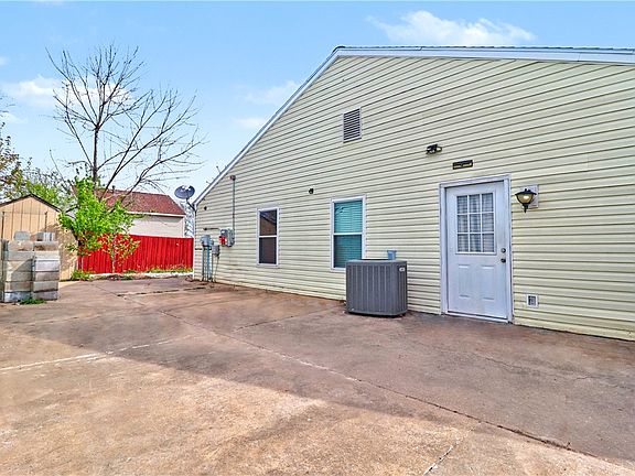 4th image of 2511 W Ash Pl