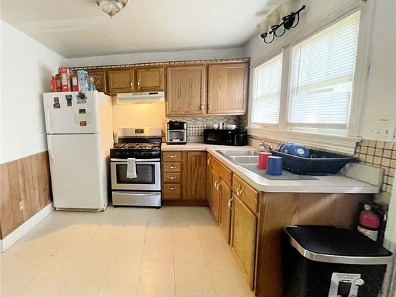 4th image of 430 N Ellsworth Ave