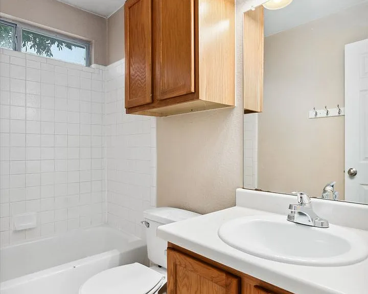 107 McCarthur Dr — Photo 14