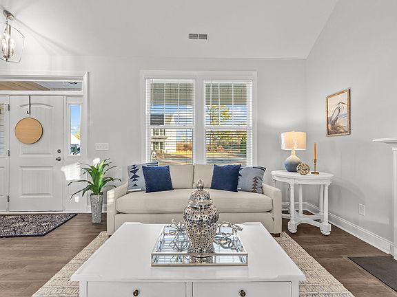 5th image of 4068 Leighton Ln