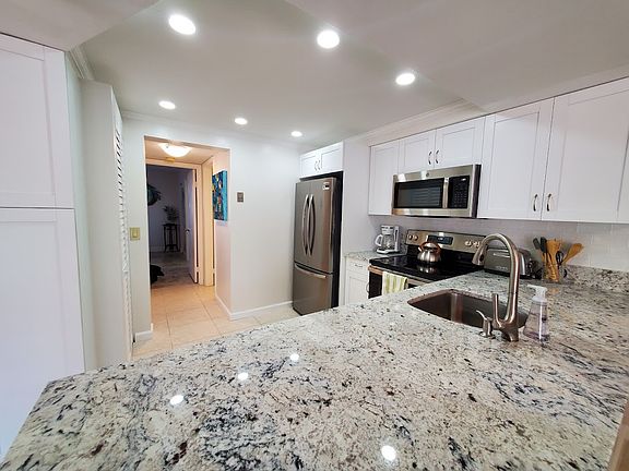 3rd image of 1605 S Us Highway 1 APT F203