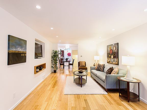 Livingroom with built ins