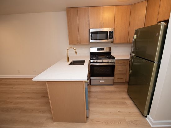 826 S Bell Ave, Chicago, IL 60612