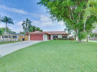 7387 Seabreeze Dr, Lake Worth, FL 33467