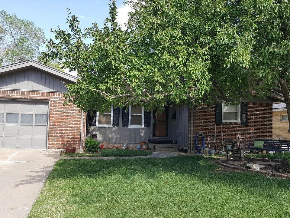 2nd image of 3619 Doris Dr