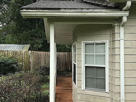 Side porch with bay window