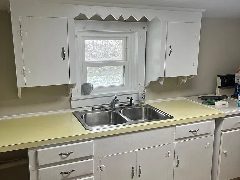 305 S White Oak St #3 — Photo 6