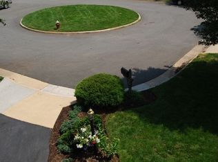 20687 Broadwater Ct, Sterling, VA 20165