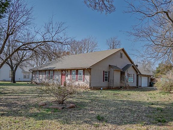 3rd image of 802 S 20th St
