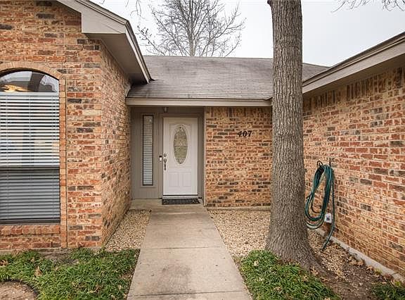 5th image of 407 Whispering Hills Dr