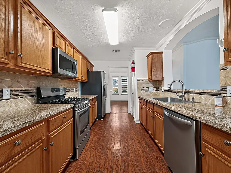 9323 Eaglewood Shadow Ct — Photo 4
