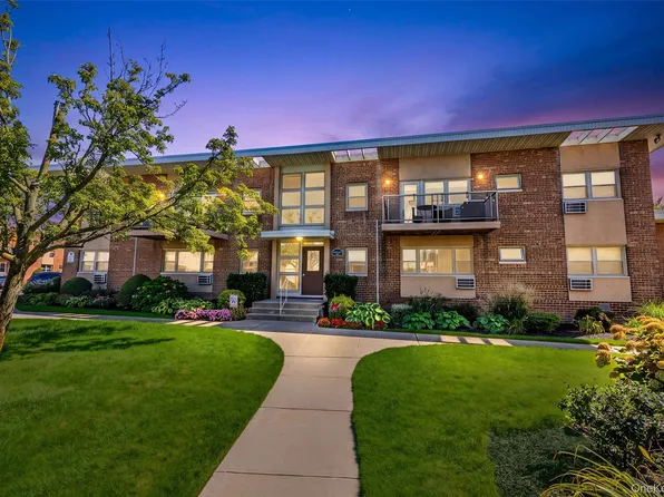 4 Rose Street Building 2, Unit C1, Oceanside, NY 11572