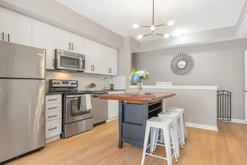 20 Carnation Avenue Toronto — Photo 4
