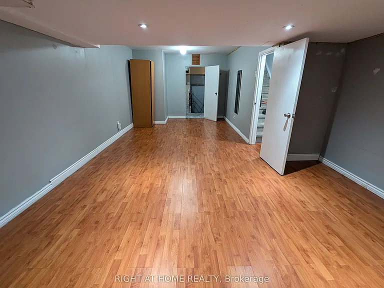 20 Hainford St #2 — Photo 26