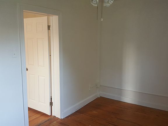 2nd image of 333 Mallory Ave