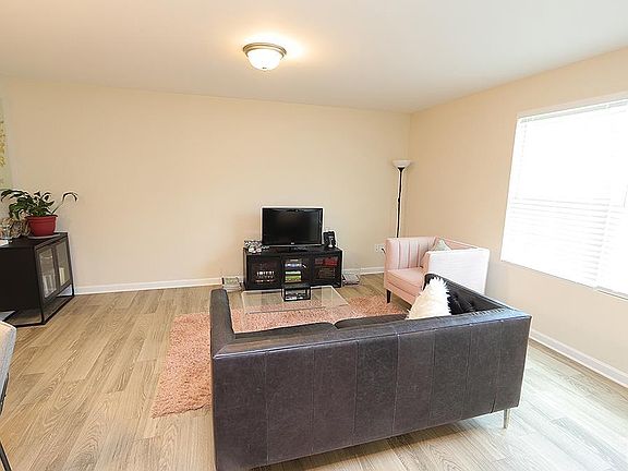 2nd image of 7641 Oliver Park Dr