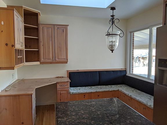 5th image of 6079 Simmons Dr