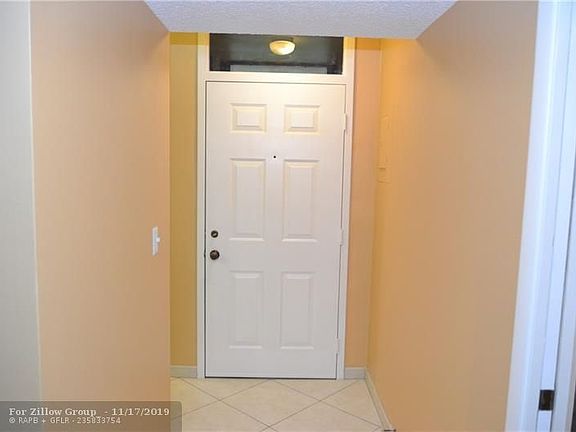 5th image of 6241 Coral Lake Dr #405