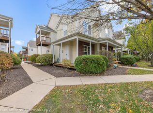 530 Clayton Cir #530, Sycamore, IL 60178