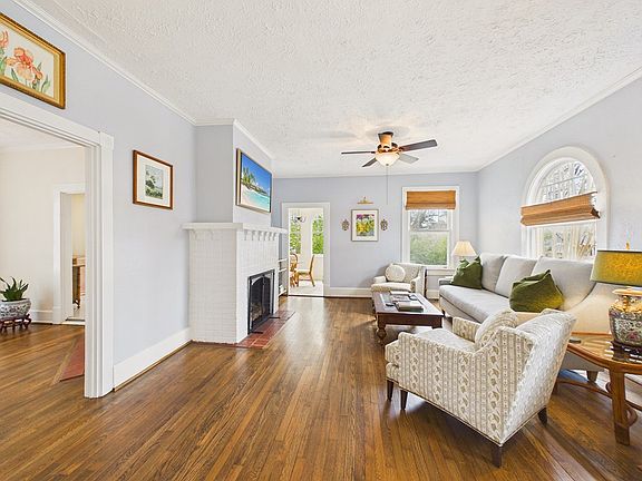 5th image of 1801 Saint Elmo Dr
