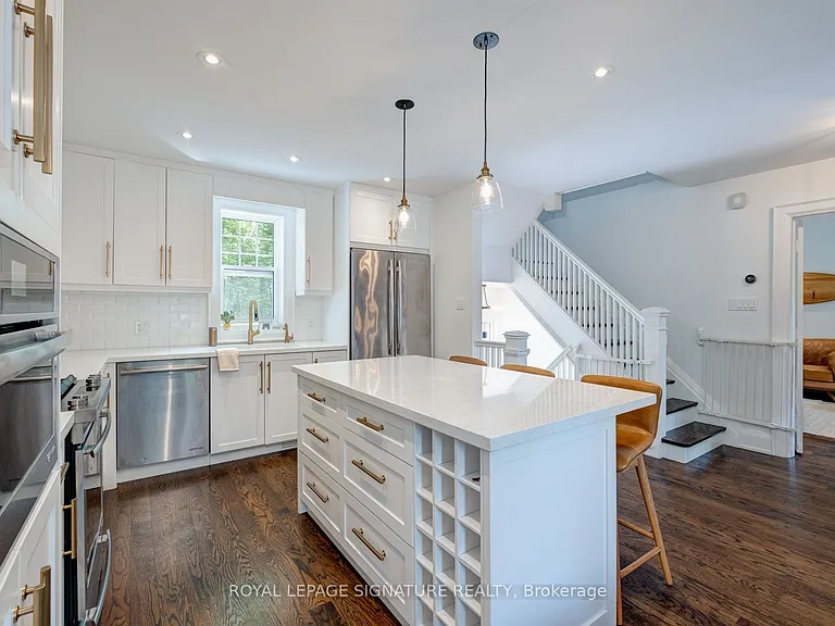 77 Runnymede Rd — Photo 5