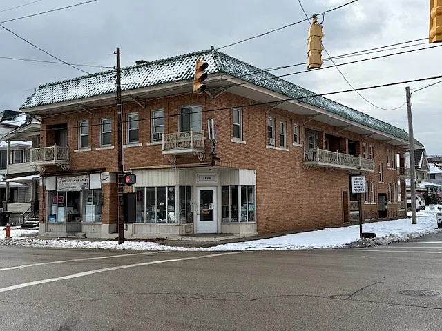 7024 Lansing Ave — Photo 1