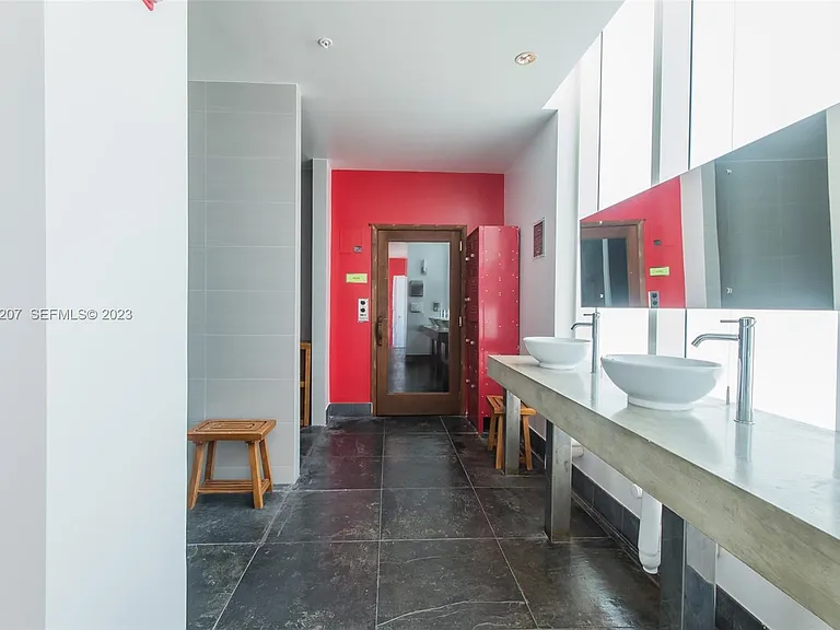 133 NE 2nd Ave #2B — Photo 6
