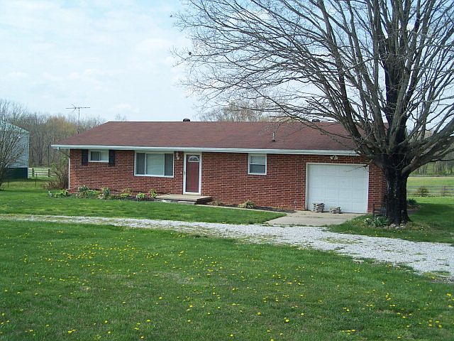 1st image of 493 White Gravel McDaniel Rd