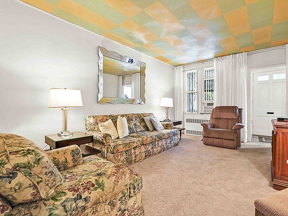 5th image of 2536 45th St
