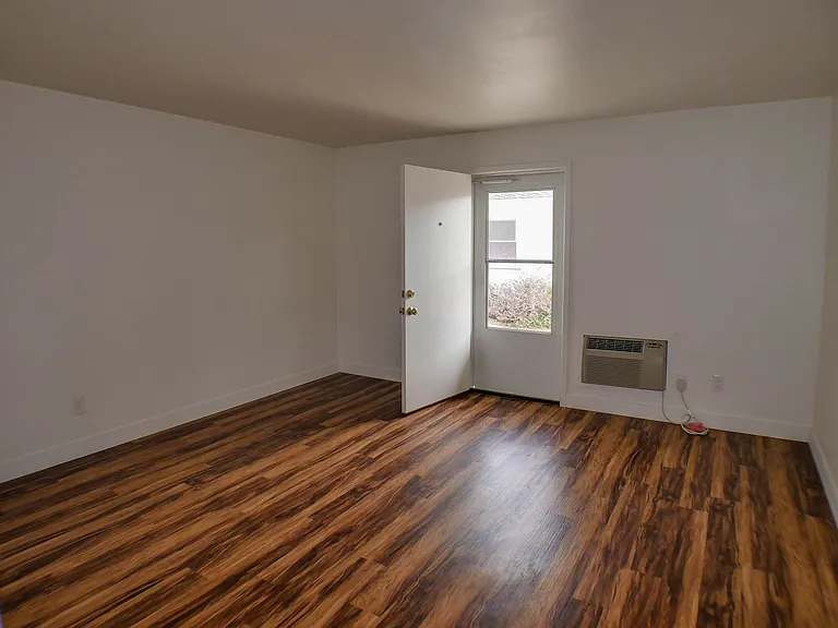 228 Twin Oaks Ave — Photo 29