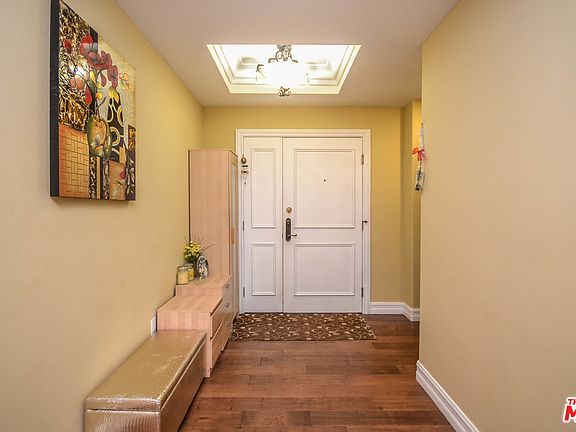 5th image of 412 S Wilton Pl APT 202