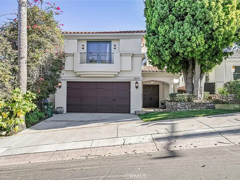 2200 Walnut Ave — Photo 32