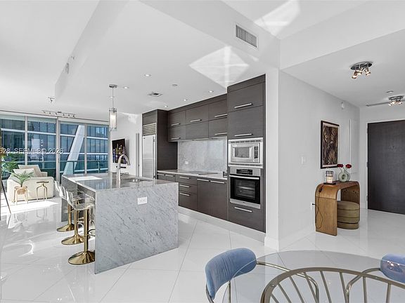 5th image of 900 Biscayne Blvd APT 4412