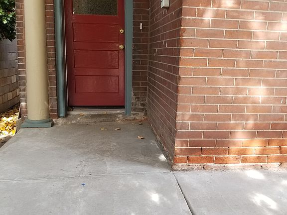 2nd image of 1006 W Euclid Ave