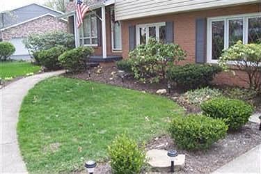 3rd image of 7126 Springdale Dr