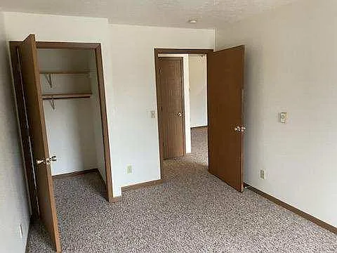 415 S Ogle St #2 — Photo 4