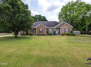 411 Dixieland Dr, Byron, GA 31008