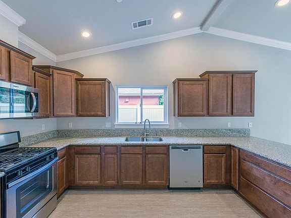 5th image of 3852 Craftsman Ave