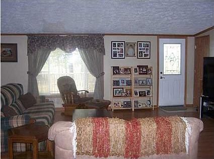 2nd image of 1082 S Old State Road 65