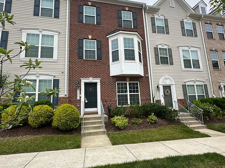 5331 Greenwich Cir — Photo 1