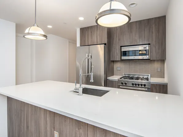 148 1st Street image 139 of 204