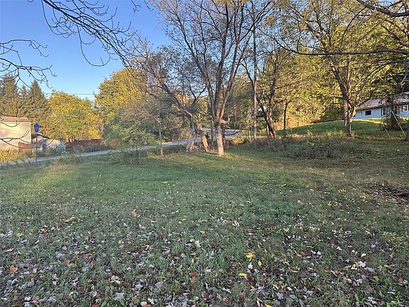 5th image of 260 Kattelville Rd