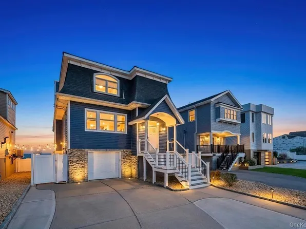 15 E Shore Drive, Babylon, NY 11702