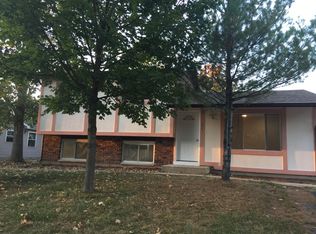 253 Galewood Dr, Bolingbrook, IL 60440