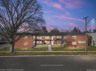 22330 W Warren Ave, Redford, MI 48239